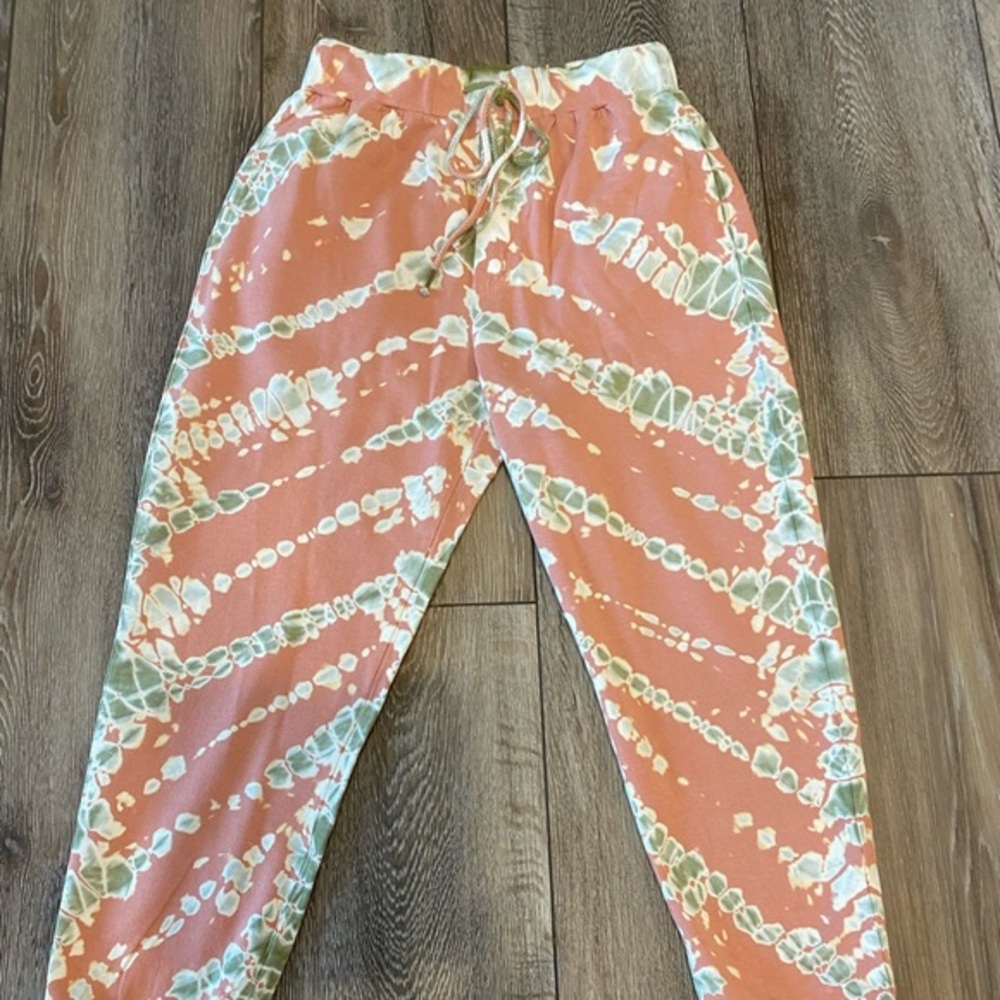 Yonge Fabulous & Broke jogger pants⭐️Host Pick⭐️